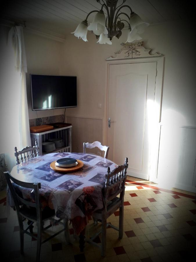 B&B Chez Annie Saint-Martin-de-Gurcon Екстер'єр фото